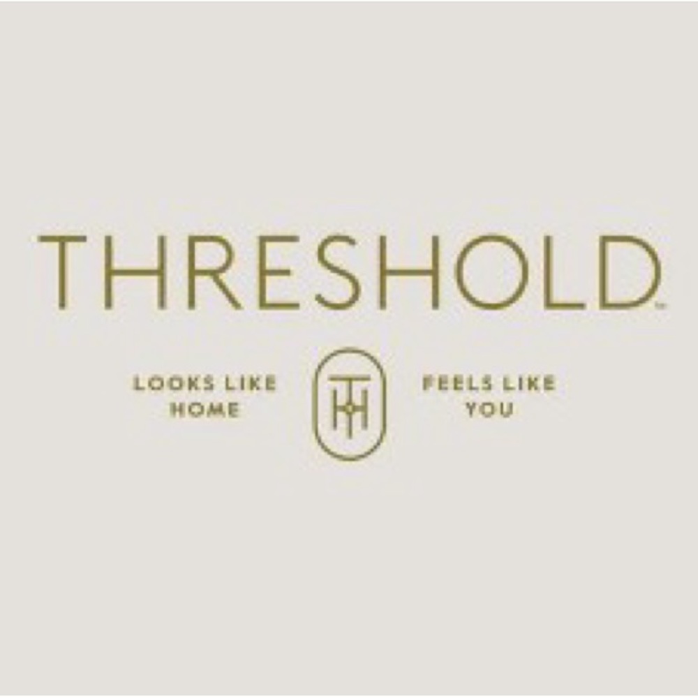 400 Thread Count Solid Performance Sheet Set - Threshold™ - Picture 6 of 6